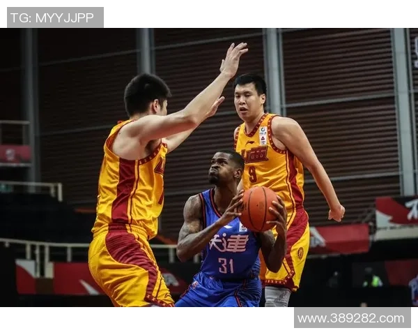 赛后分析:上海篮球队与重庆篮球队对决的战术与经验总结