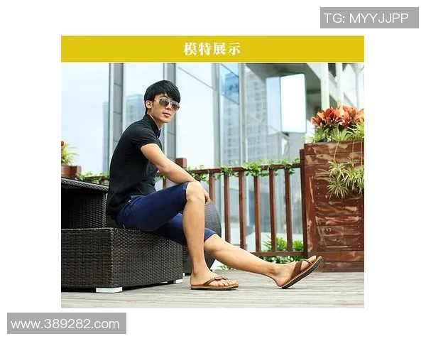 足球明星涂鸦鞋的创意设计与时尚潮流完美结合的精彩展示